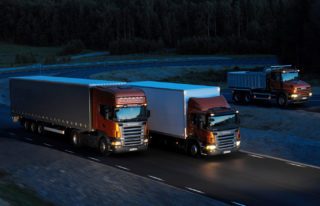 service-trucking-v01-320x206.jpg
